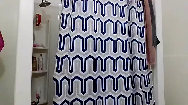 LuckiXCX online show from December 19, 2025, 11:45 pm