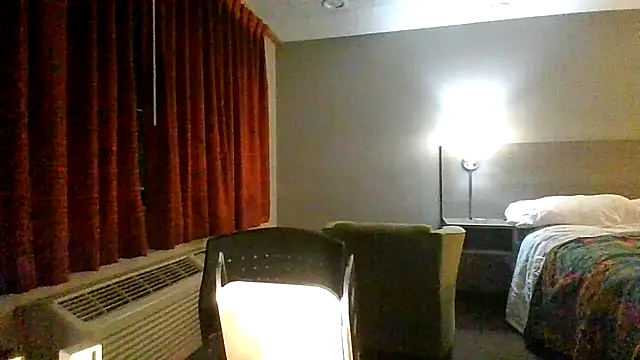 LuckiXCX online show from February 9, 2026, 9:35 am