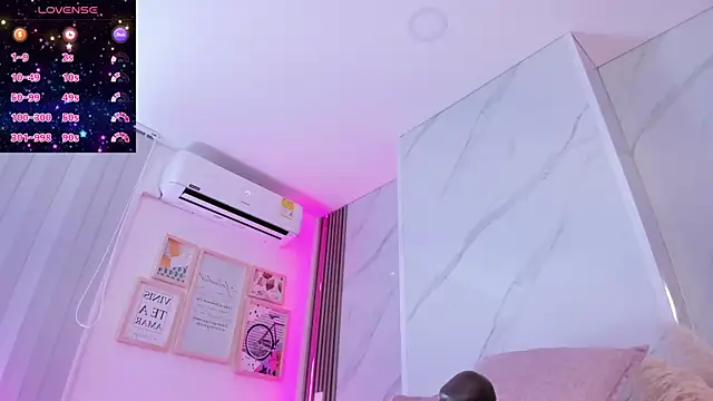 Chlooee   online show from January 24, 2025, 2:51 pm