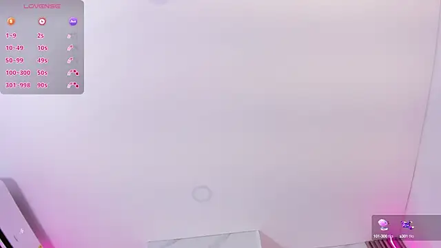 Chlooee   online show from February 21, 2025, 4:07 am