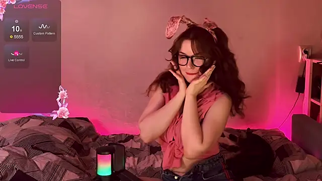LaurenRossss online show from October 3, 2025, 10:51 pm
