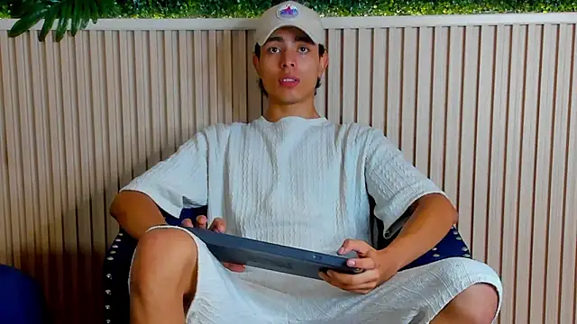 JoshRashfordd online show from September 26, 2025, 11:47 am