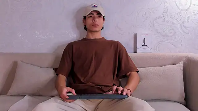 JoshRashfordd online show from October 15, 2025, 10:32 pm