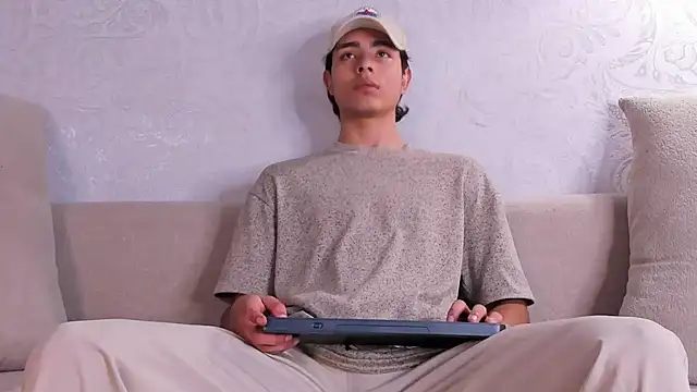 JoshRashfordd online show from October 18, 2025, 9:48 pm
