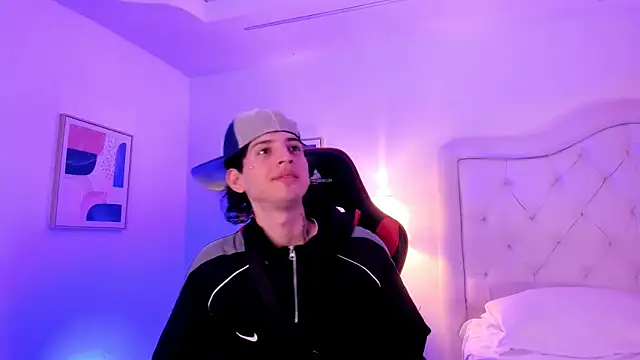 sett and gwen online show from March 3, 2025, 5:09 am