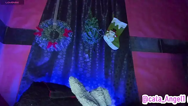 Cata-angel online show from December 19, 2025, 11:23 pm