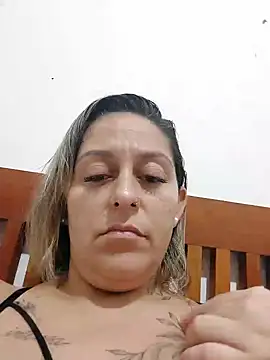 Snapshot of baixinhaloira chatting on December 27, 2024, 3:31 am baixinhaloira online show from December 27, 2024, 3:31 am