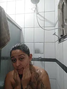 Snapshot of baixinhaloira chatting on November 3, 2025, 12:24 am baixinhaloira online show from November 3, 2025, 12:24 am