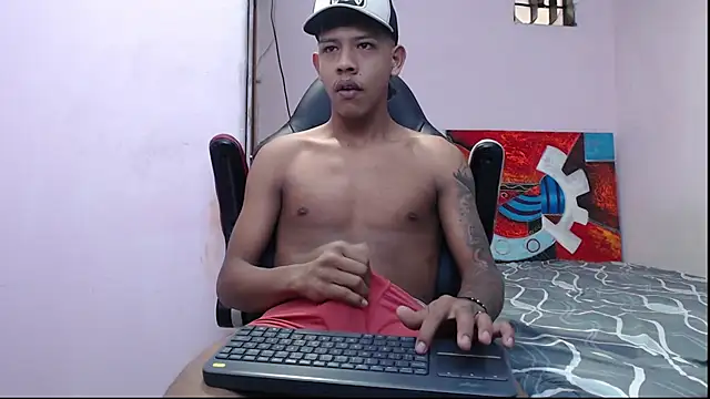 mr stiven  online show from February 6, 2025, 7:13 am