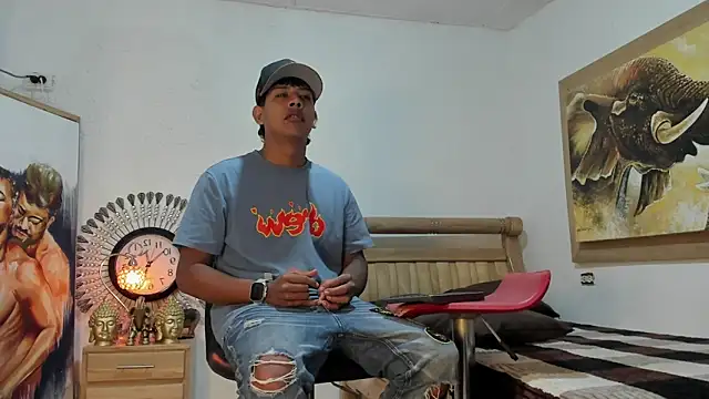 mr stiven  online show from April 2, 2026, 6:33 am