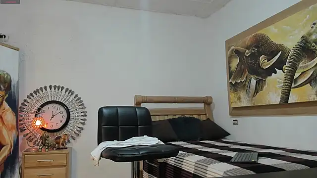 mr stiven  online show from May 20, 2026, 3:02 am