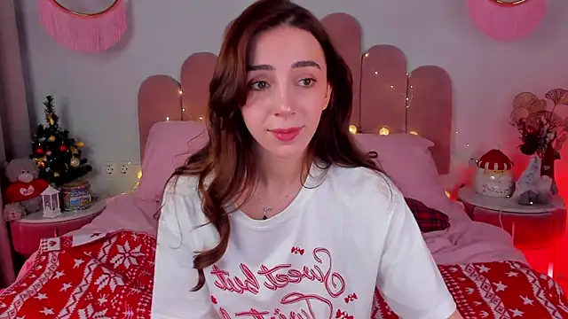 ElsaYoung online show from December 25, 2024, 10:59 pm