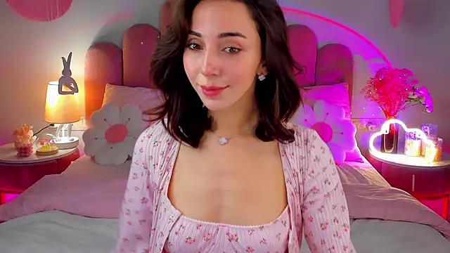 ElsaYoung online show from October 19, 2025, 7:25 pm