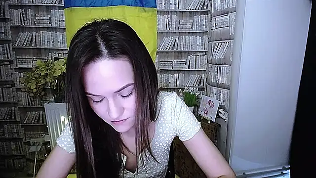 Lina Star S online show from November 5, 2025, 7:30 am