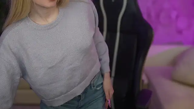 Ewa Pearl online show from March 2, 2025, 1:49 pm