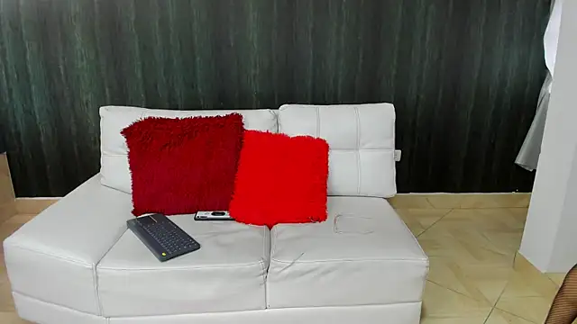 Snapshot of Milaspetite chatting on January 27, 2025, 8:07 pm Milaspetite online show from January 27, 2025, 8:07 pm