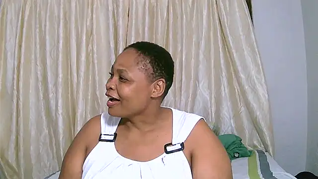 Snapshot of Bbw255 chatting on February 27, 2025, 4:43 pm Bbw255 online show from February 27, 2025, 4:43 pm