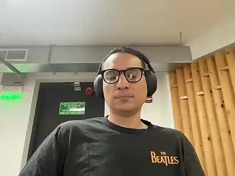 alex ruiz85 online show from December 16, 2025, 4:23 pm