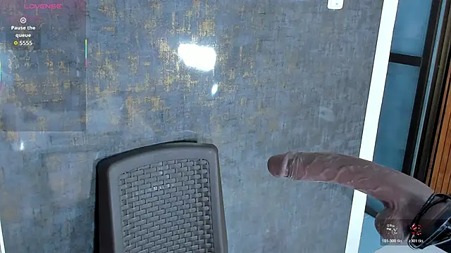 violett collins  online show from November 5, 2025, 4:23 am