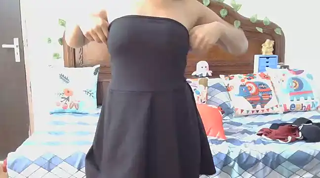 Snapshot of AniHeart chatting on March 7, 2025, 7:52 am AniHeart online show from March 7, 2025, 7:52 am