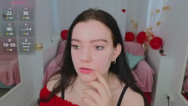 Lana  Cute  online show from February 14, 2025, 12:36 pm