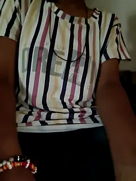 Snapshot of Soniyahotty chatting on October 13, 2025, 6:13 am Soniyahotty online show from October 13, 2025, 6:13 am