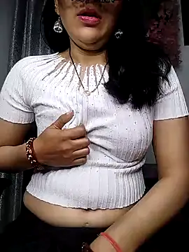 Snapshot of sexy_bhabhi69 chatting on February 4, 2025, 10:32 am sexy bhabhi69 online show from February 4, 2025, 10:32 am