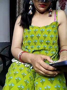 Snapshot of sexy_bhabhi69 chatting on March 17, 2025, 6:42 pm sexy bhabhi69 online show from March 17, 2025, 6:42 pm