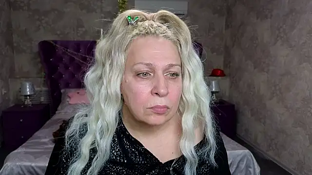 Penelope Pinky online show from January 14, 2025, 2:43 pm