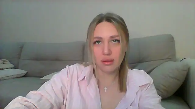 VickyLove047 online show from September 22, 2025, 3:58 pm