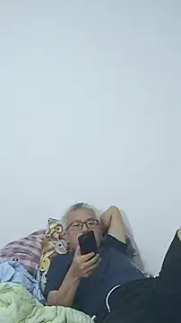 Snapshot of leoUSIR chatting on May 29, 2026, 2:59 pm leoUSIR online show from May 29, 2026, 2:59 pm