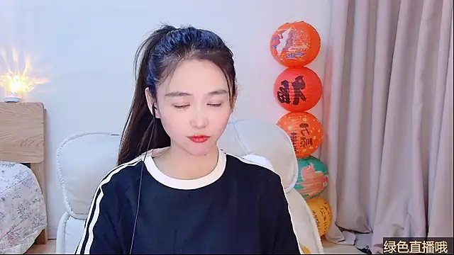 Snapshot of CN-Babycat chatting on February 13, 2026, 4:19 am CN-Babycat online show from February 13, 2026, 4:19 am