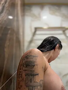 Snapshot of JulliaVegas chatting on April 1, 2026, 2:01 am JulliaVegas online show from April 1, 2026, 2:01 am