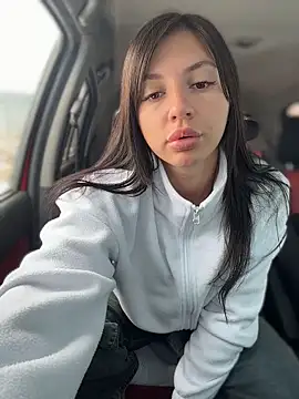 Snapshot of JulliaVegas chatting on April 16, 2026, 2:12 am JulliaVegas online show from April 16, 2026, 2:12 am