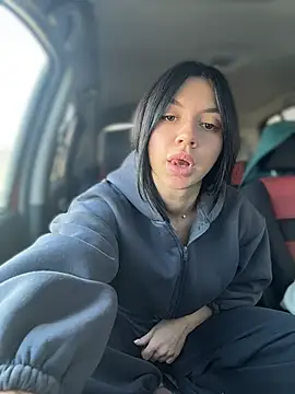 JulliaVegas online show from May 25, 2026, 2:06 am