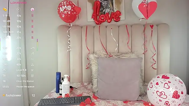 CharlotteDupontt online show from February 14, 2025, 5:25 pm