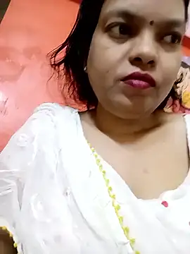 sunita-doll online show from December 16, 2025, 1:43 am