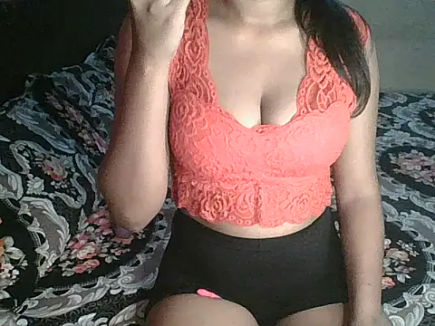 hot  surbhi online show from September 27, 2025, 3:39 pm