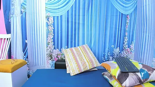 miss--flora online show from August 8, 2026, 12:57 am