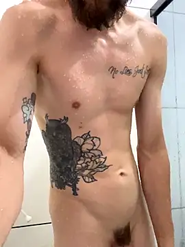 amigosafadinho4i20 online show from October 20, 2025, 11:38 pm