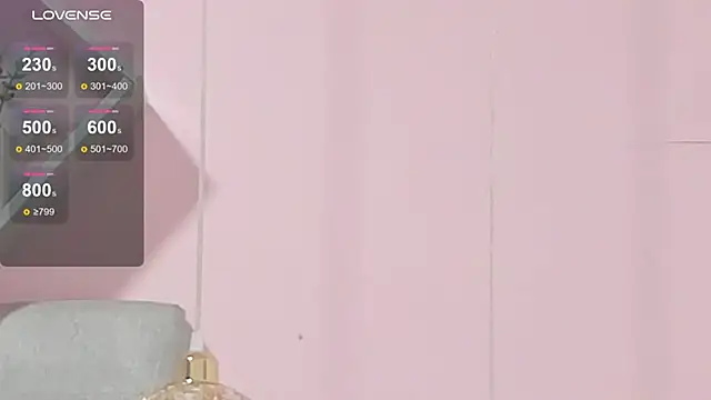 melanie hh online show from October 20, 2025, 4:02 am