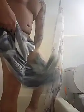 Snapshot of Latino2909 chatting on December 19, 2024, 1:39 am Latino2909 online show from December 19, 2024, 1:39 am