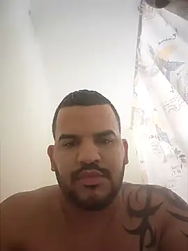 Snapshot of Latino2909 chatting on January 5, 2025, 5:20 am Latino2909 online show from January 5, 2025, 5:20 am