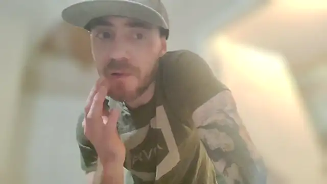 Huntzg23 online show from January 17, 2026, 11:08 pm