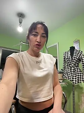 AnneHaddaway online show from April 14, 2026, 7:53 pm