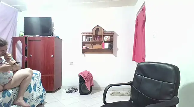 Snapshot of pecadodulce123 chatting on February 12, 2025, 10:37 pm pecadodulce123 online show from February 12, 2025, 10:37 pm