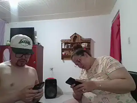 Snapshot of pecadodulce123 chatting on February 13, 2025, 4:43 am pecadodulce123 online show from February 13, 2025, 4:43 am