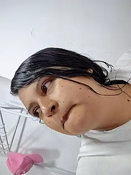 Miss balloonsmila online show from October 19, 2025, 10:54 pm