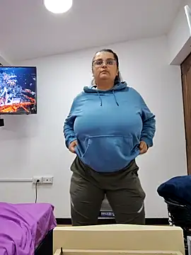 Miss balloonsmila online show from October 23, 2025, 3:06 am