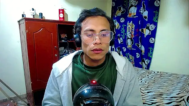 Willy Mate online show from October 16, 2025, 5:08 am